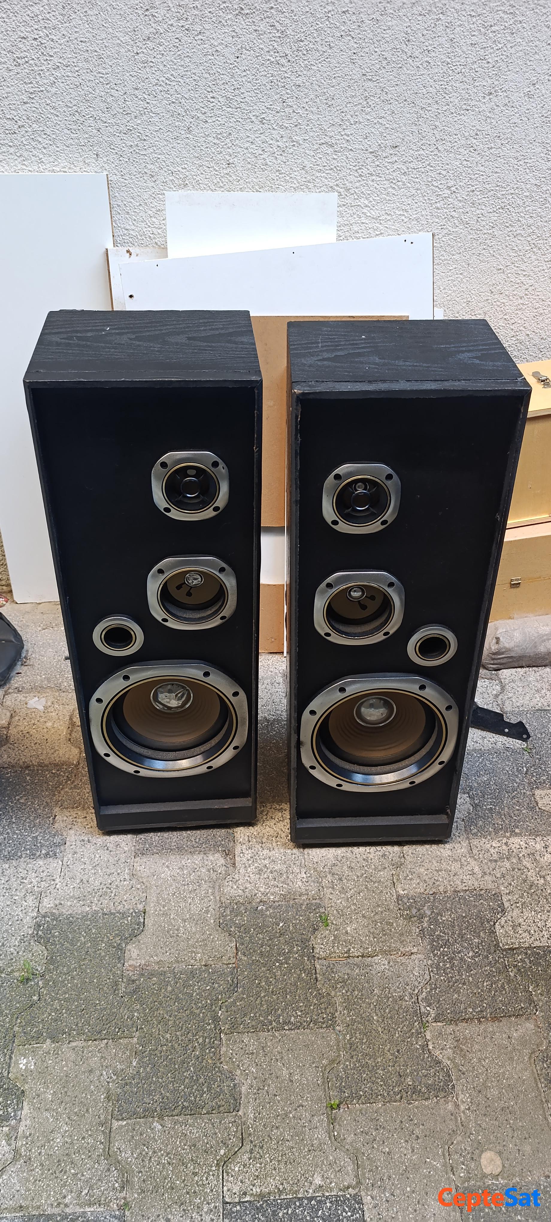 Üç yollu hoparlör 